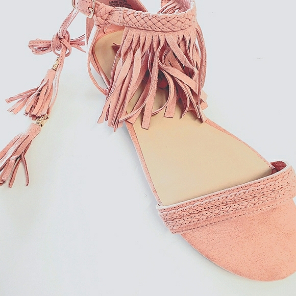 NEW! F21 Fringed Sandal - Picture 1 of 6